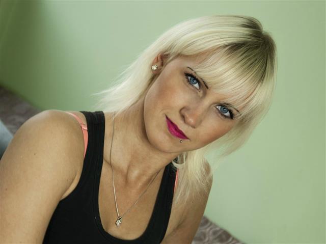 Karen889 Vorschaubild