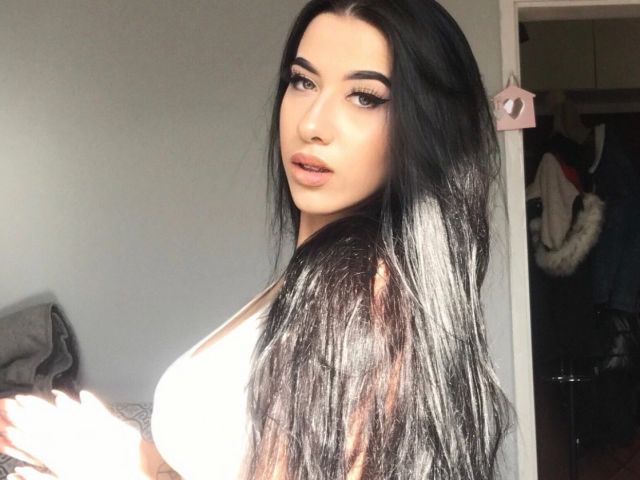 brunetteRobyn Vorschaubild